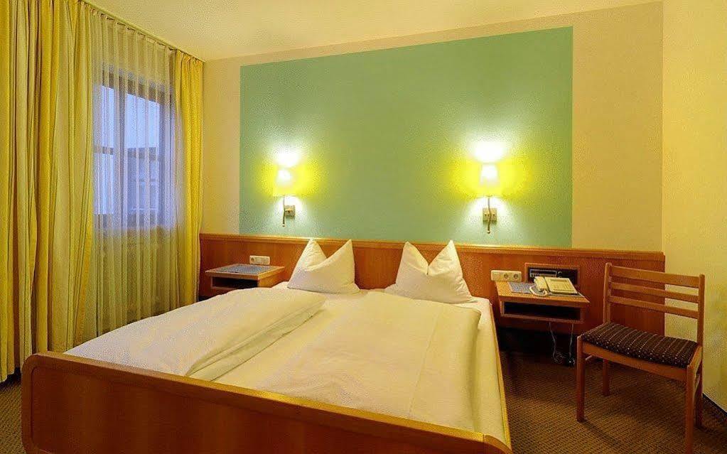Hotel Staffler Odelzhausen Luaran gambar